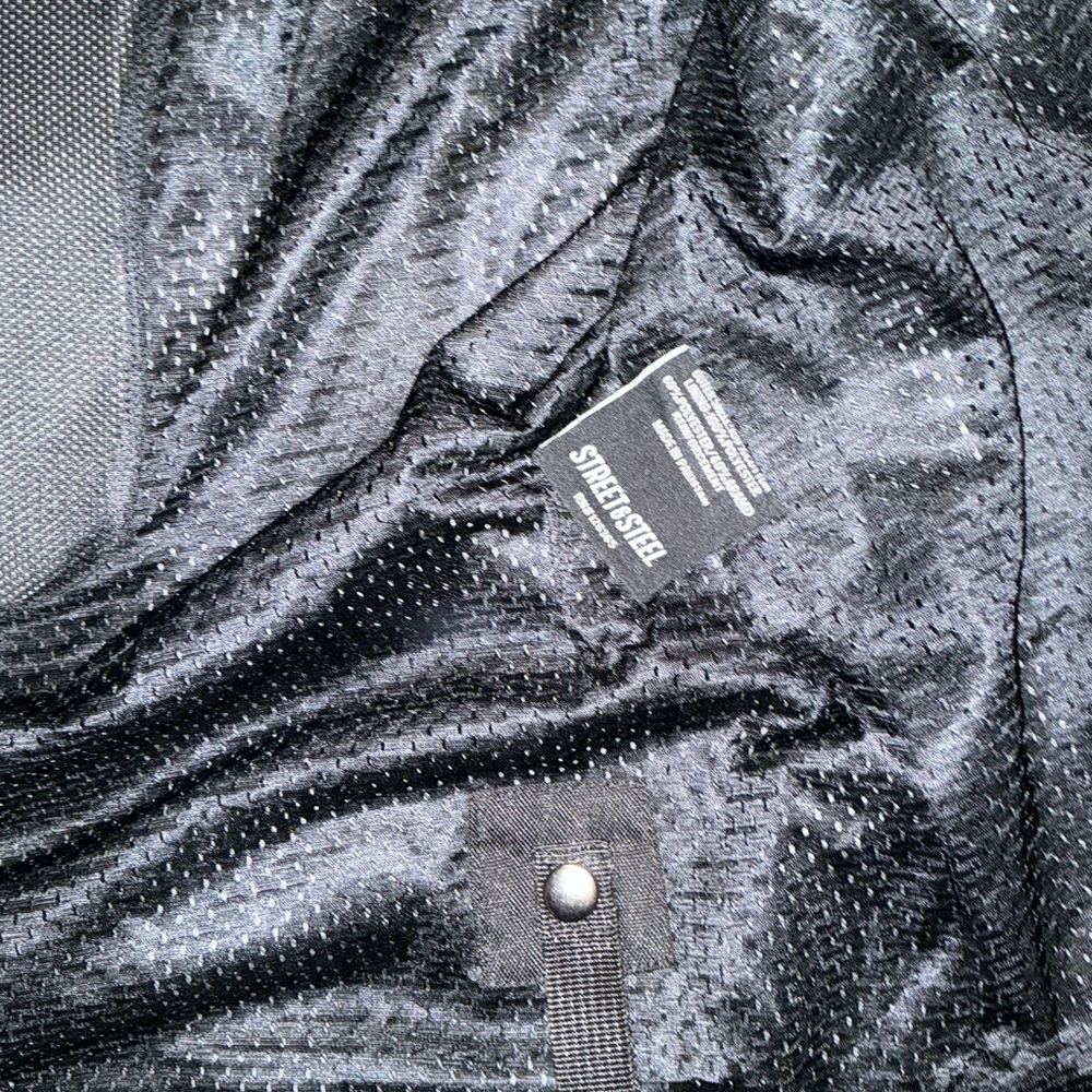 Street & Steel Black & Gray Plaid Button-Down Shirt - Picture 7 of 16
